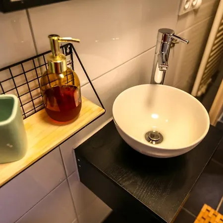 Turan Apartment *